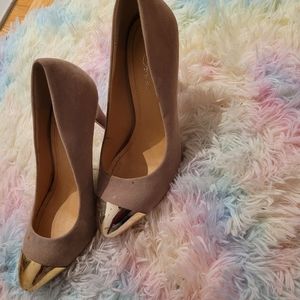 Beyond high heels size 9 Tan